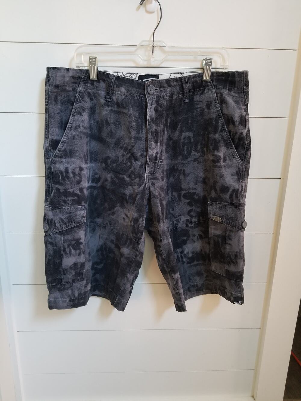Vans Cargo Shorts Mens 34 Black Gray Tie Dye Print Skate Streetwear Pockets